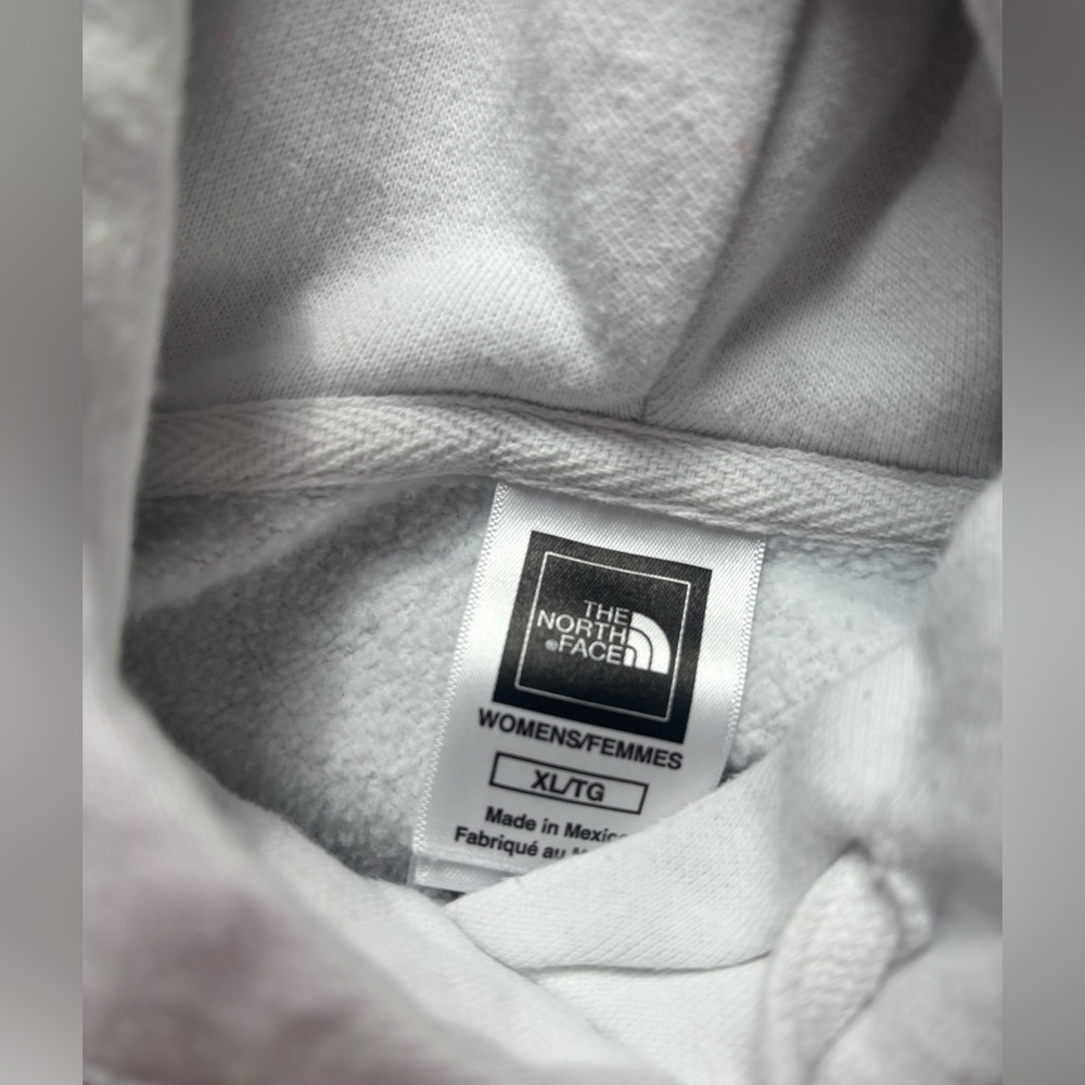 The North Face breast cancer awareness XL White Hoodie with Pink Logo - Picture 4 of 5